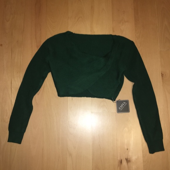 Zaful Green front twist sweater, size M - Picture 1 of 1